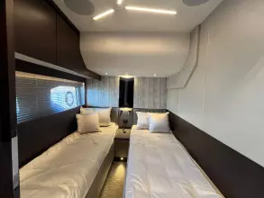 36 - VIP Cabin