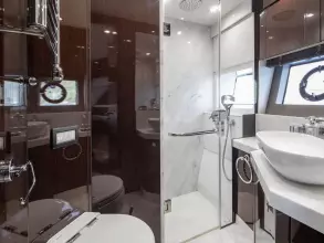 37 - VIP Cabin En Suite