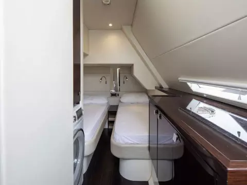 41 - Crew Cabin