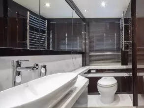 34 - Master Cabin En Suite