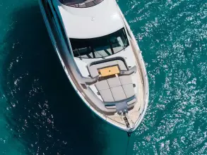 14 - Foredeck