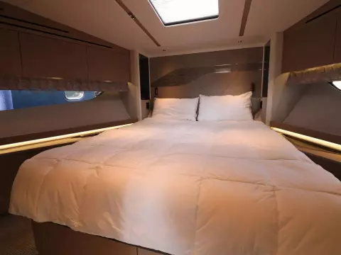 20 - VIP Cabin