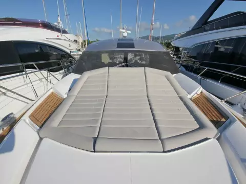 7 - Foredeck