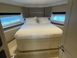13 - VIP Cabin