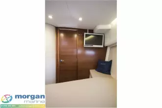 Nimbus 305 Coupe Cabin 5