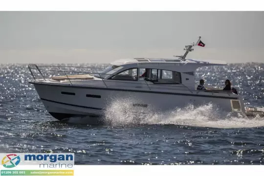 Nimbus 305 Coupe Exterior 15