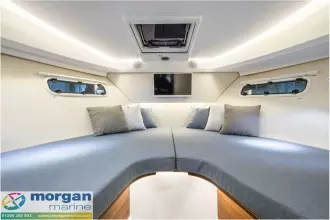 Nimbus 305 Coupe Cabin 1