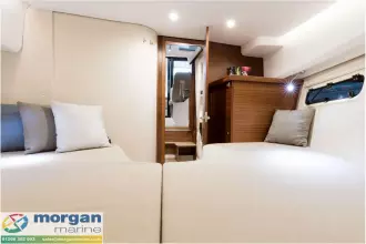 Nimbus 305 Coupe Cabin 2