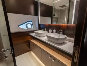 44 - VIP Cabin En Suite