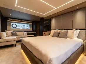 35 - Master Cabin