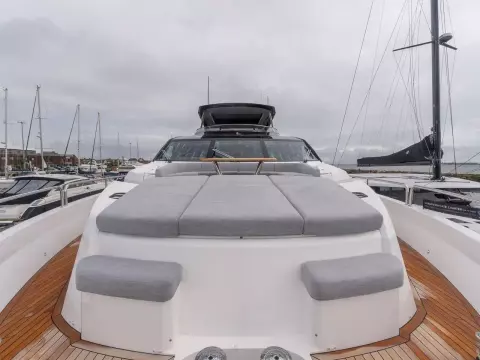 15 - Foredeck