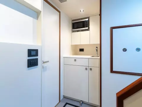 53 - Crew Cabin