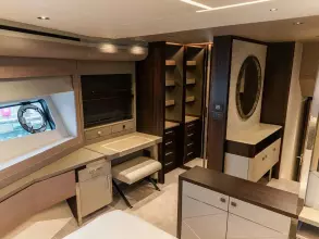43 - VIP Cabin