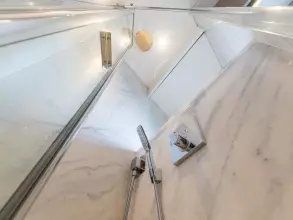 35 - VIP Cabin En Suite