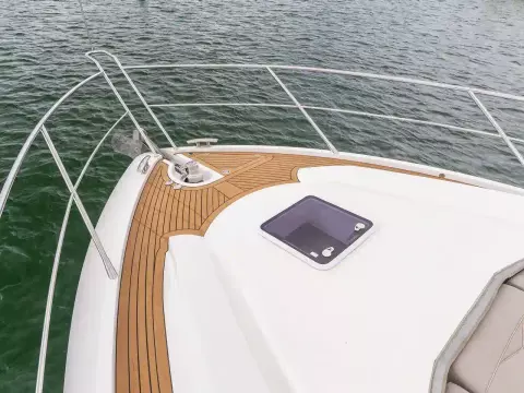 6 - Foredeck