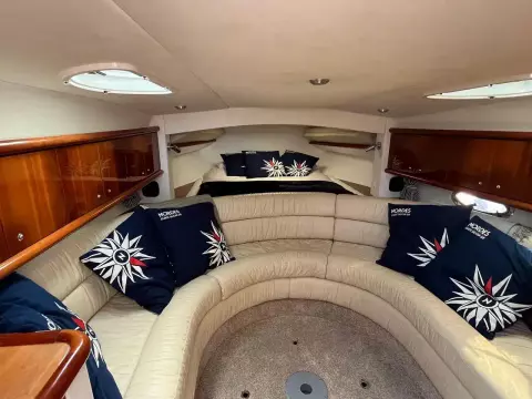 12 - Saloon