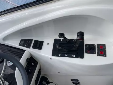 10 - Helm