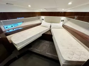33 - VIP Cabin