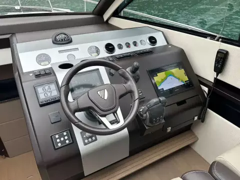 21 - Helm