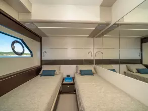 39 - Twin Cabin