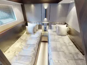 22 - Twin Guest Cabin