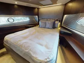 19 - VIP Cabin