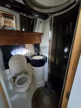 1999 Princess V55 10