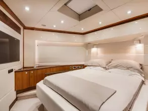 31 - VIP Cabin