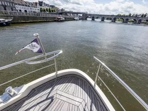 Linssen Linssen 24