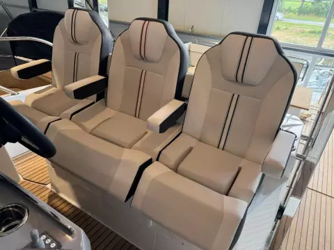 Jeanneau Cap Camarat 10.5 WA S2 op voorraad 6