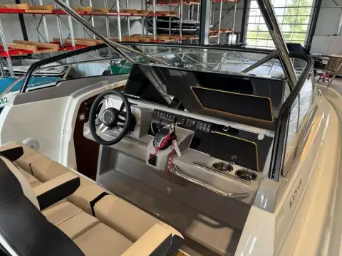 Jeanneau Cap Camarat 10.5 WA S2 op voorraad 8