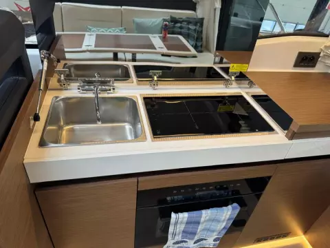 JEANNEAU NC37 met slechts 87 uur! 27