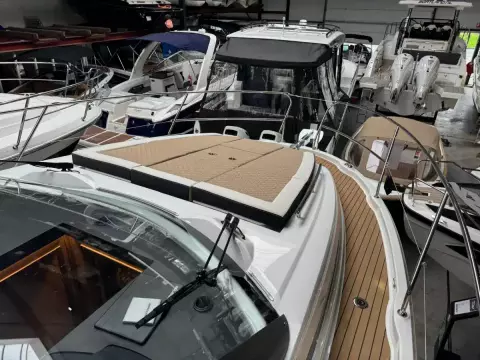 JEANNEAU NC37 met slechts 87 uur! 6