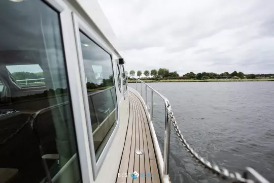 Linssen Grand Sturdy 34.9 AC 10