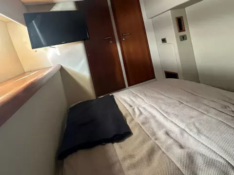 22 - Double Cabin