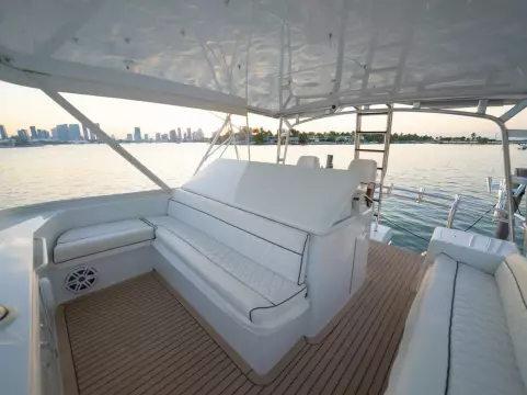 Flexiteek, Spacious Seating  