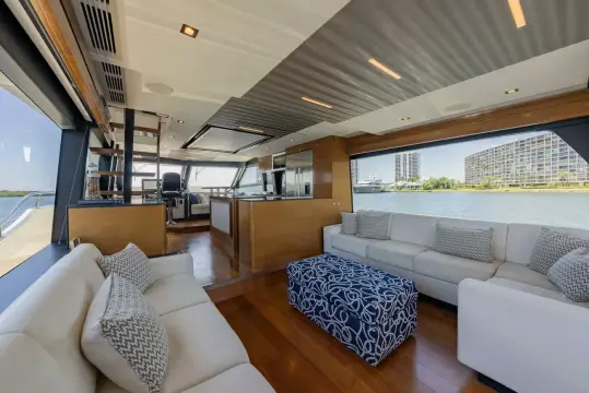 Main Salon Looking Fowrward