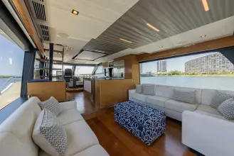 Main Salon Looking Fowrward