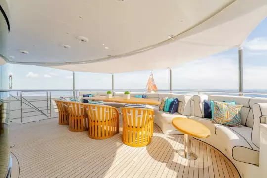Bridge deck aft