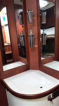 Guest cabin vanity