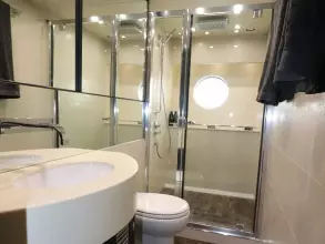 22 - Master En Suite