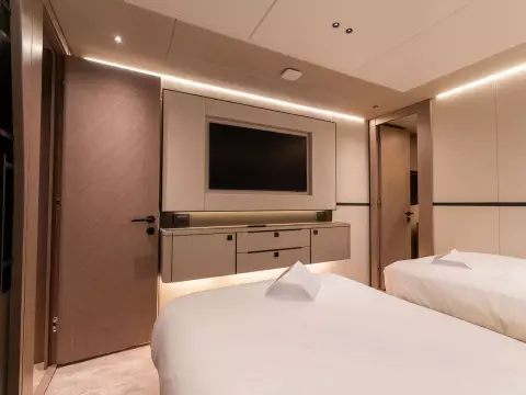 50 - Twin Guest Cabin