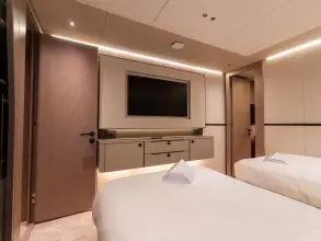 50 - Twin Guest Cabin