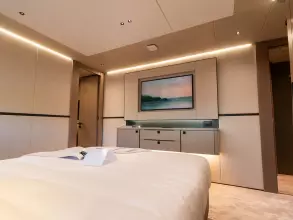 44 - Guest Double Cabin