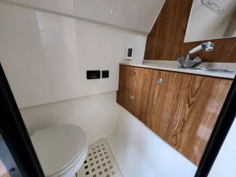 PURSUIT - PURSUIT SF 345 DRUMMOND SPORTFISH - interiors