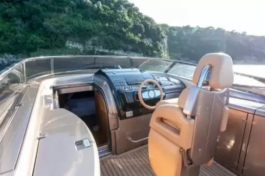 RIVA - RIVARAMA 44 - exteriors