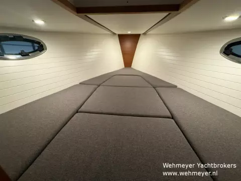 AdmiralsTender C28 11