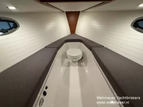 AdmiralsTender C28 13