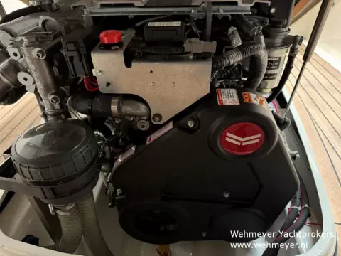 AdmiralsTender C28 21