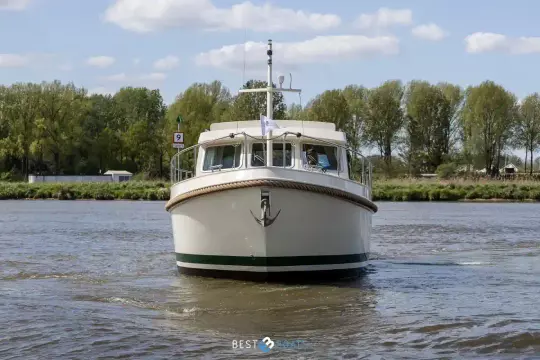 Linssen Grand Sturdy 29.9 Sedan 5